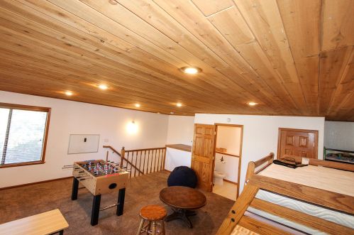 1253 Panorama Dr, Big Bear City CA  92314-9828 exterior