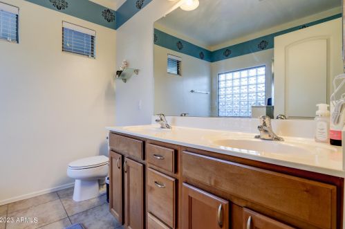 1325 Linda Dr, Casa Grande AZ  85122-3352 exterior