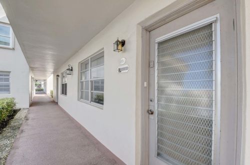 150 Burgundy D, Delray Beach, FL 33484-5432