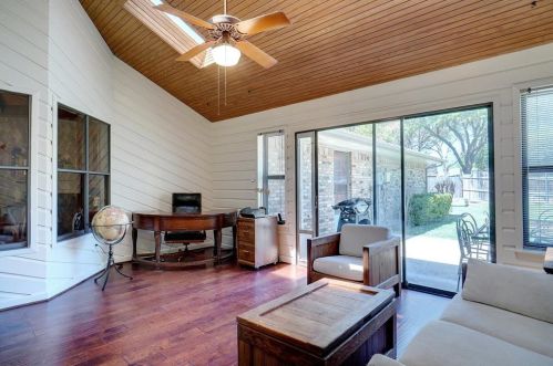 1605 Windsor Dr, Denton, TX 76207-7905