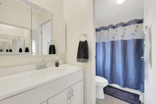 243 Mangrove Bay Pl, Fort Pierce FL  34982-7929 exterior