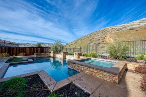 9105 Golf Canyon Dr, Grayson, CA 95363-8910