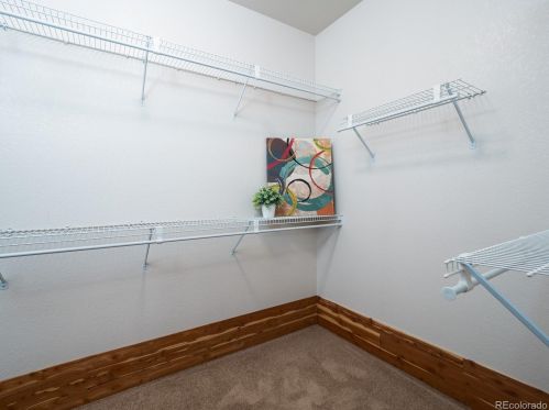 77 Rosemary St, Denver CO 80231-4186 exterior