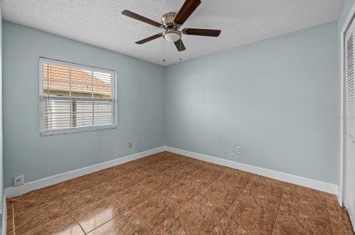 636 Oregon Woods Ct, Orlando FL  32824-9417 exterior