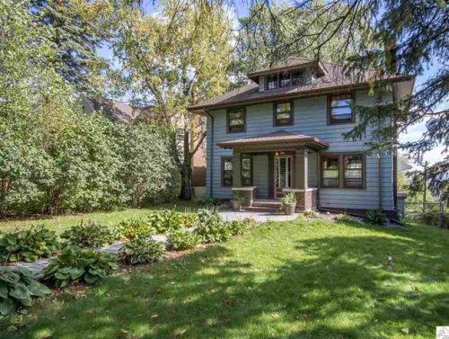 1820 6th St, Duluth, MN 55812-1301