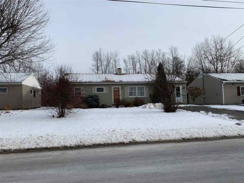 40 Amherst Rd, Massena Center, NY 13662-2531