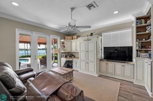 17836 15 Ct, Hollywood FL 33024-4602 exterior