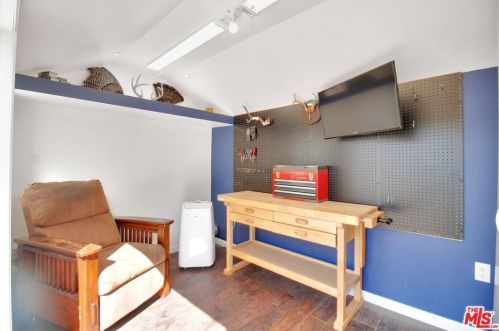 840 Moffatt Cir, Simi Valley CA  93065-5633 exterior