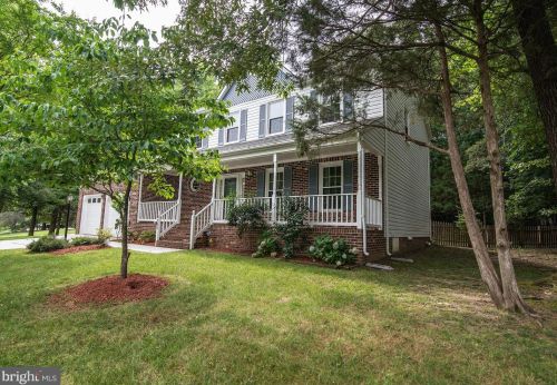 6104 Fox Point Rd, Fredericksburg VA  22407-8330 exterior