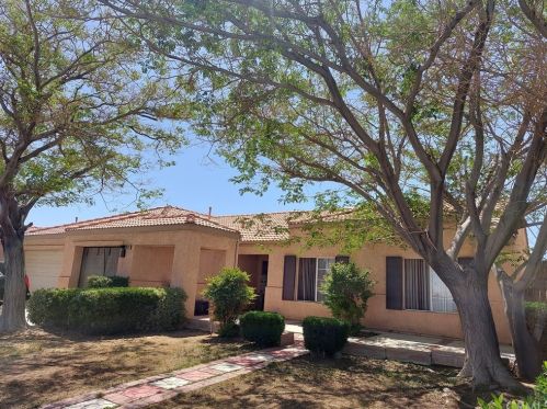 16431 Silica Rd, Victorville, CA 92395
