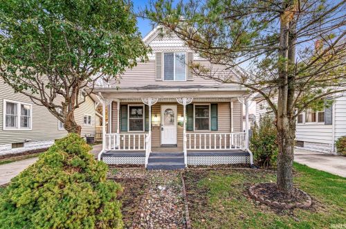 413 10th St, Mishawaka, IN 46544-5111