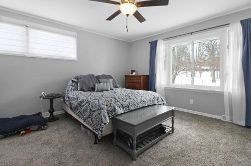 302 Greenwood Ave, Crown Point IN 46307-4560 exterior