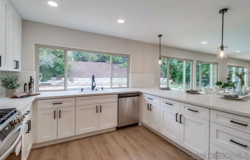 6319 Lake Athabaska Pl, San Diego CA  92119-3526 exterior