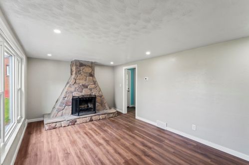 132 Firwood Dr, Bridgeville PA  15017-1204 exterior