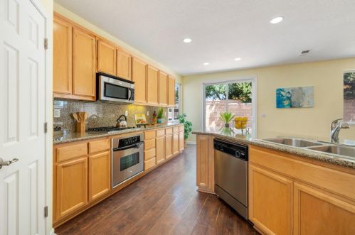 1015 Lucio St, Manteca CA  95336 exterior