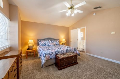 8686 White Peacock Way, Elk Grove CA  95624-3701 exterior