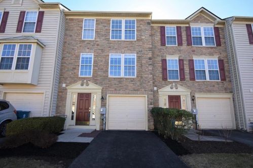 140 Knollwood Dr, Easton, PA 18042-7116