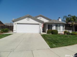 7415 Deforest Ct, Hughson, CA 95326-9105