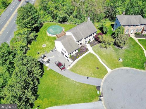 239 Hawkes Ct, Hockessin DE  19707-1351 exterior