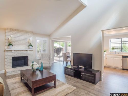 5033 Saint Bonaventure Ct, Concord CA  94521-3622 exterior