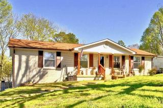 537 Paula Dr, Clarksville, TN 37042-6150