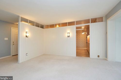 7317 Pinewood St, Falls Church VA  22046-2725 exterior