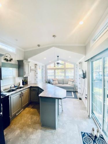 306 Old Colchester Rd, Colchester, CT 06420-3705