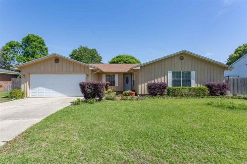 3520 Arizona Dr, Pensacola, FL 32504-4411