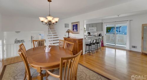 105 Madison Ave, Old Bridge NJ  08857-1339 exterior