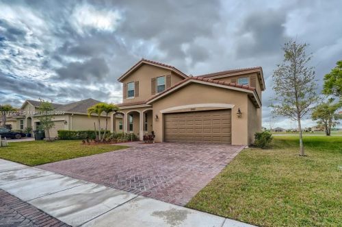 849 Bent Creek Dr, Fort Pierce, FL 34947-1326