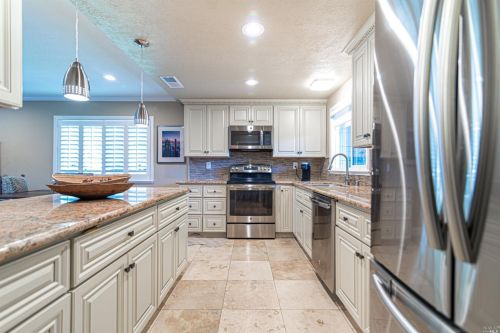 7403 Oakmont Dr, Santa Rosa CA  95409-6365 exterior