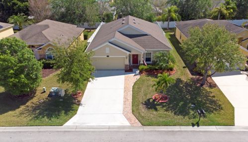 8171 Westfield Cir, Vero Beach FL  32966-1282 exterior