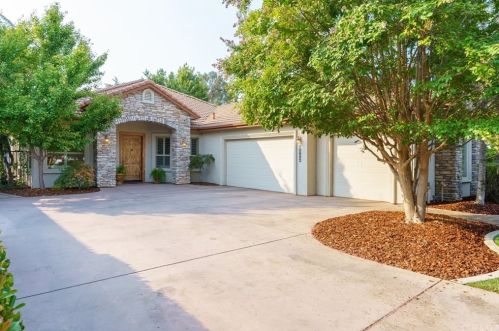 10692 Player Ln, Chico, CA 95928-7420