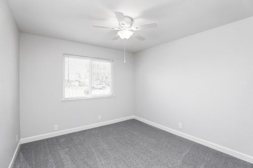 548 Denise Dr, Ripon CA  95366-2808 exterior