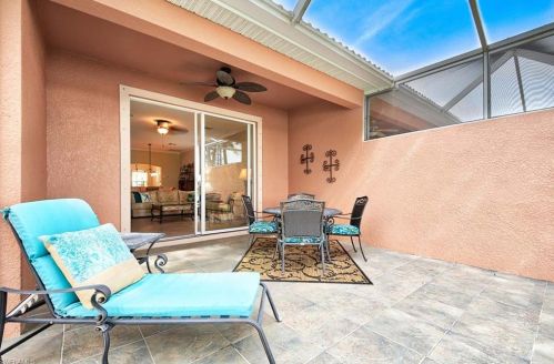 14346 Manchester Dr, Naples FL  34114-8626 exterior