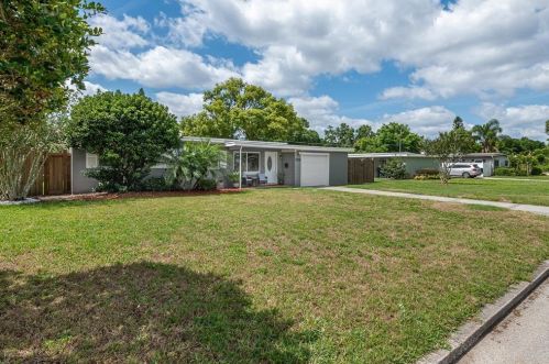 3218 Carnine Dr, Orlando, FL 32806-7428