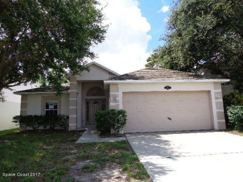 899 Macon Dr, Titusville, FL 32780-4914