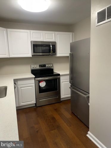 606 Denton Cir, Fredericksburg VA  22401-2704 exterior