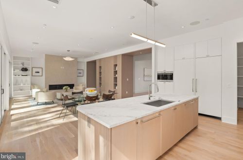 2838 Chesterfield Pl, Washington DC  20008-1015 exterior