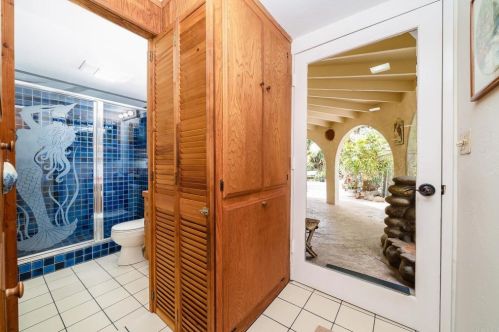 4438 Pescadero Ave, San Diego CA 92107-3629 exterior