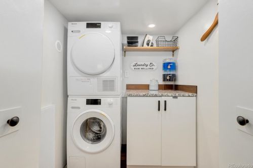 1213 Jackson St, Denver CO 80206-3528 exterior