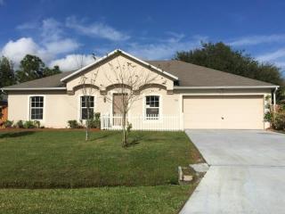 742 Parrot Ct, Kissimmee, FL 34759-4535