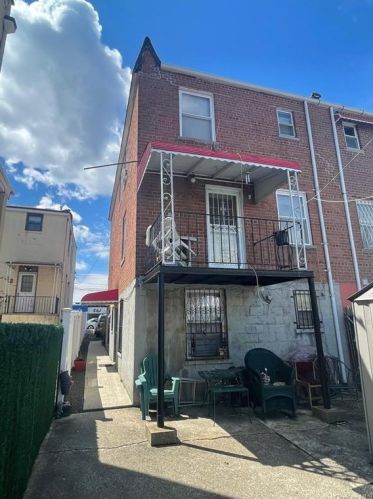 3697 Tremont Ave, Bronx, NY 10465-2011