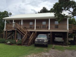 2279 Bayou Dularge Rd, Theriot, LA 70397-9724