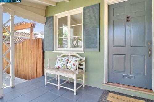2515 Carmel St, Oakland, CA 94602-3049