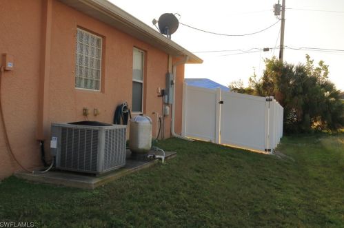 1820 3rd Pl, Cape Coral, FL 33991-3485