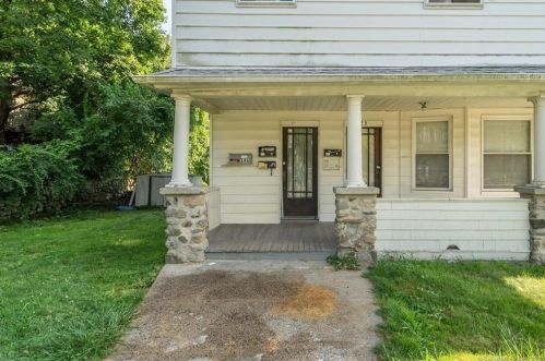 21 Middle St, Waterbury, CT 06706-2043