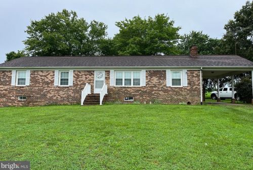4530 Oakland Rd, Farnham, VA 22460-2407