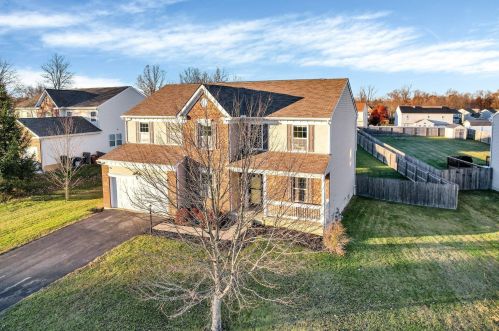 135 Spring Flower Way, Pataskala OH 43062-6997 exterior