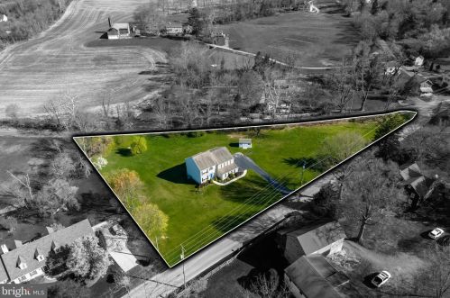 2015 School Rd, Pottstown PA  19465-8849 exterior